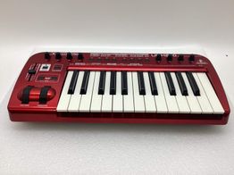 sintetizador behringer umx250