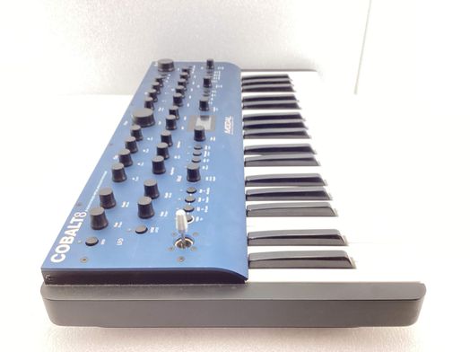 sintetizador modal electronis cobalt 8