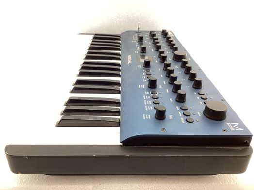 sintetizador modal electronis cobalt 8