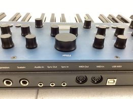 sintetizador modal electronis cobalt 8