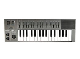 Sintetizador Yamaha cs01
