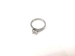 sortija oro 18k con diamante de laboratorio 