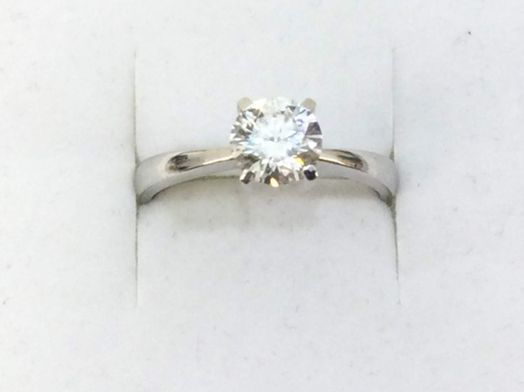 sortija oro 18k con diamante de laboratorio