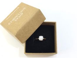 sortija oro 18k con diamante de laboratorio