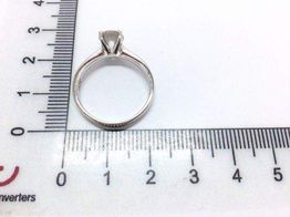 sortija oro 18k con diamante de laboratorio 