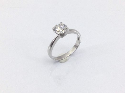 sortija oro 18k con diamante de laboratorio