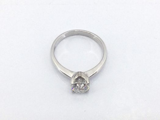 sortija oro 18k con diamante de laboratorio