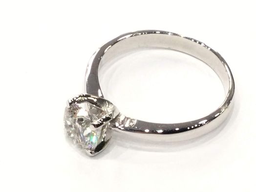 sortija oro 18k con diamante de laboratorio