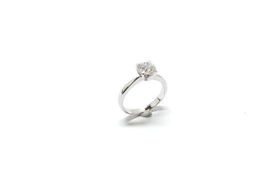sortija oro 18k con diamante de laboratorio 