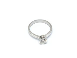 sortija oro 18k con diamante de laboratorio 