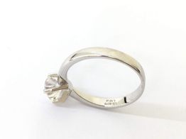 sortija oro 18k con diamante de laboratorio