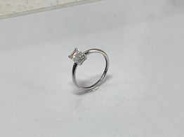 sortija oro 18k con diamante de laboratorio 