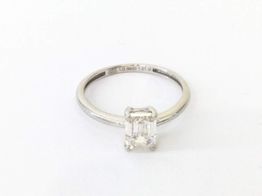 sortija oro 18k con diamante de laboratorio 