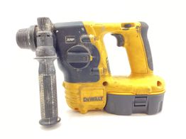 taladro a bateria dewalt dc223