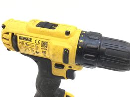 taladro a bateria dewalt dcd710