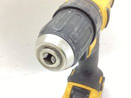 taladro a bateria dewalt dcd710