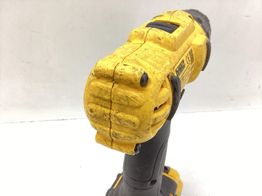 taladro a bateria dewalt dcd710