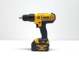 taladro a bateria dewalt dcd776