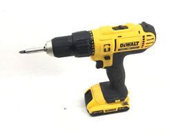 taladro a bateria dewalt dcd776