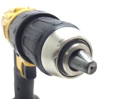 taladro a bateria dewalt dcd776