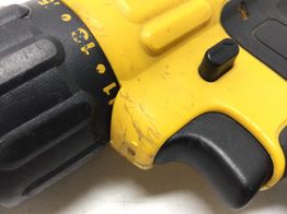 taladro a bateria dewalt dcd776