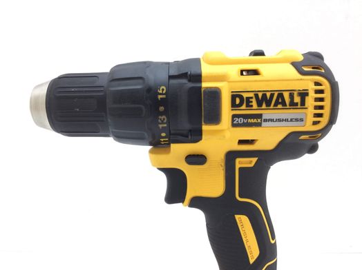 taladro a bateria dewalt dcd777