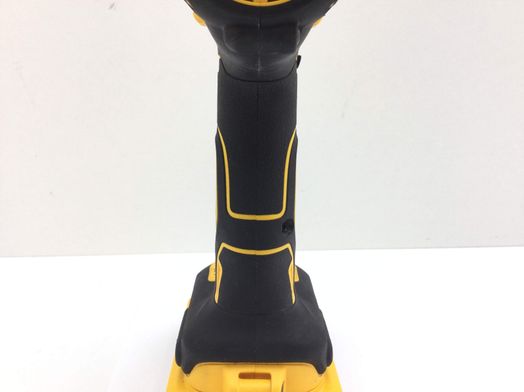 taladro a bateria dewalt dcd777