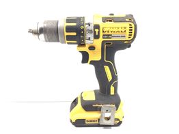 taladro a bateria dewalt dcd795
