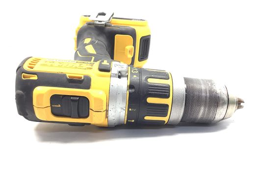 taladro a bateria dewalt dcd795