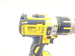 taladro a bateria dewalt dcd795