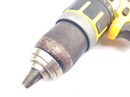 taladro a bateria dewalt dcd795