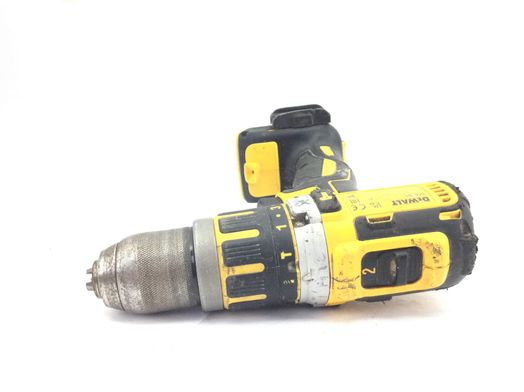 taladro a bateria dewalt dcd795