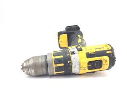 taladro a bateria dewalt dcd795