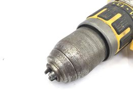 taladro a bateria dewalt dcd795