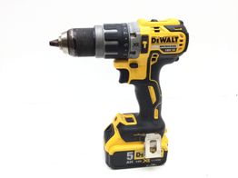 taladro a bateria dewalt dcd796