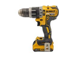 taladro a bateria dewalt dcd796