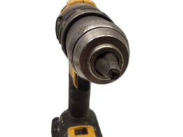 taladro a bateria dewalt dcd796