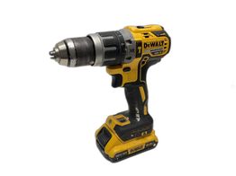 taladro a bateria dewalt dcd796