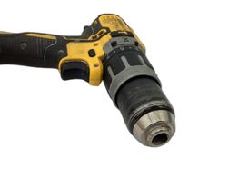 taladro a bateria dewalt dcd796