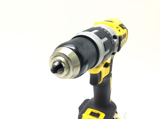 taladro a bateria dewalt dcd796d2