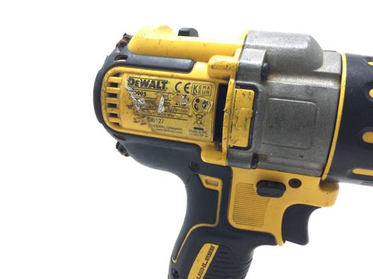 taladro a bateria dewalt dcd995