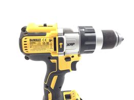 taladro a bateria dewalt dcd996