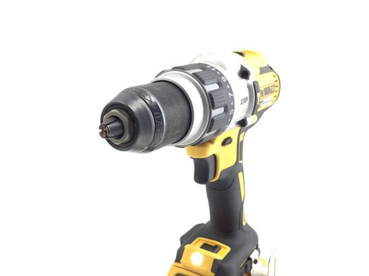 taladro a bateria dewalt dcd996