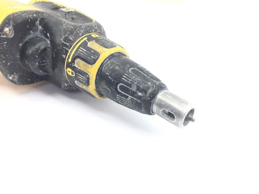 taladro a bateria dewalt dcf620