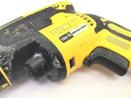 taladro a bateria dewalt dcf620
