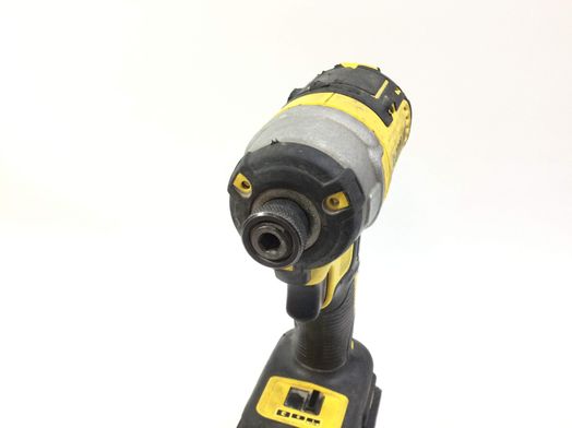 taladro a bateria dewalt dcf887