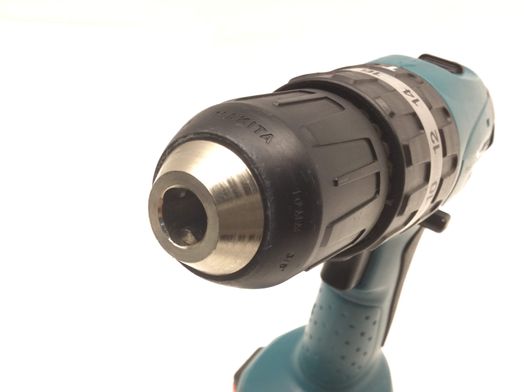 taladro a bateria makita 8281d