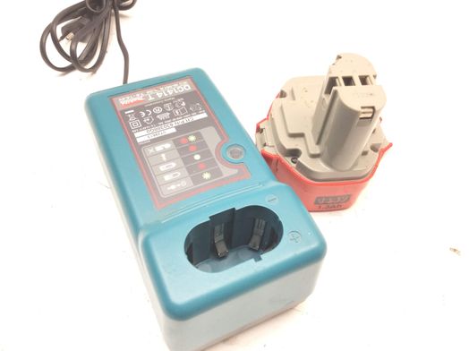taladro a bateria makita 8281d