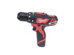 taladro a bateria milwaukee m12bpd