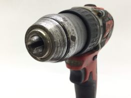 taladro a bateria milwaukee m18 blpdrcmc